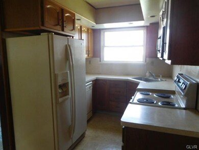 1558 Livingston St, Bethlehem, PA 18017 - photo 5