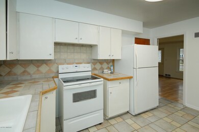 1406 Trails End St-107