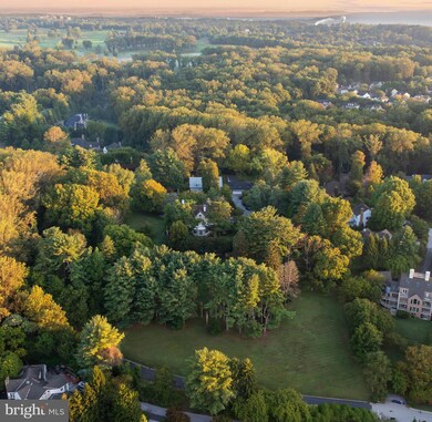 8555 Hill Spring Dr, Lutherville Timonium, MD 21093 - photo 3