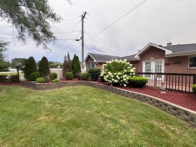 310 Mills Rd, Joliet, IL 60433 - photo 3