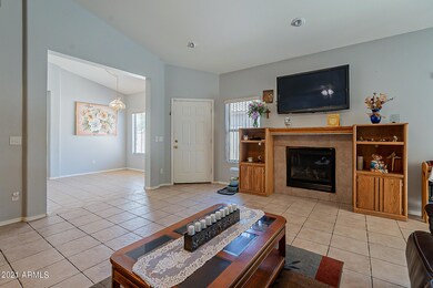 4025 W Hackamore Dr, Phoenix, AZ 85083 - photo 2