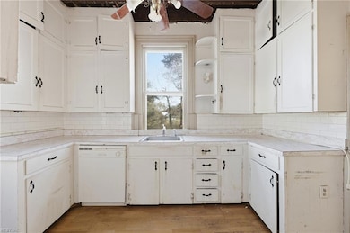 1998 Angora Dr, Chesapeake, VA 23325 - photo 3