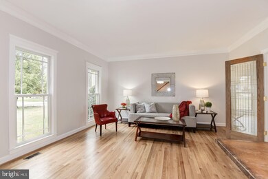 1601 River Farm Dr, Alexandria, VA 22308 - photo 2