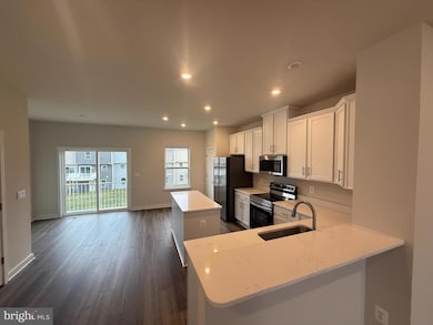 377 Monroe Ave, Ranson, WV 25438 - photo 2