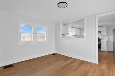 3570 Dover Rd, Columbus, OH 43204 - photo 5