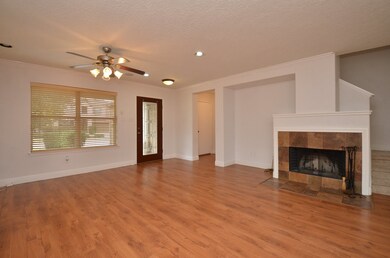 29610 Benson Springs Ln, Spring, TX 77386 - photo 5