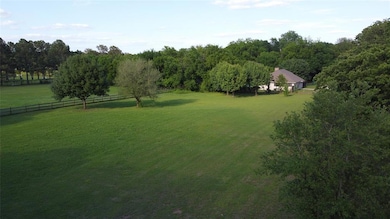 825 E Ryan Rd, Denton, TX 76210 - photo 3