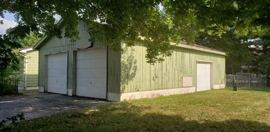 916 Chella St, Sturgis, MI 49091 - photo 2