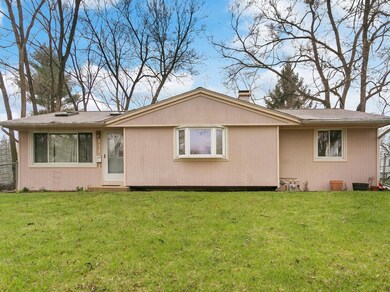 111 Mora Rd, Carpentersville, IL 60110 - photo 2