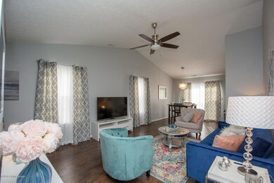 6962 Arbor Creek Dr unit 73, Louisville, KY 40228 - photo 5