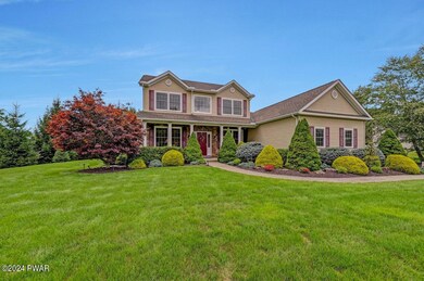 104 Stonefield Dr unit L2, Jefferson Township, PA 18436 - photo 4