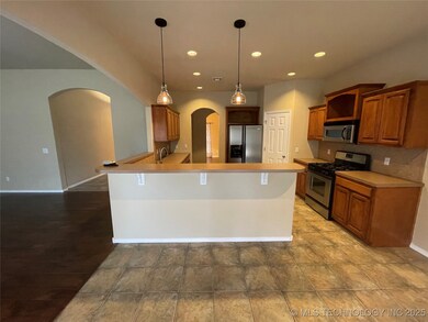 20463 E 46th St S, Broken Arrow, OK 74014 - photo 3