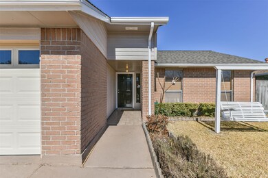 9507 Kingsvalley St, Houston, TX 77075 - photo 2