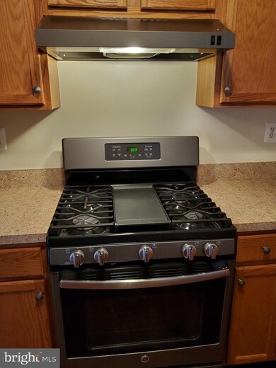 10609 Riva Place, White Plains, MD 20695 - photo 5