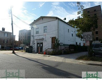 301 Tattnall St unit Top, Savannah, GA 31401 - photo 2