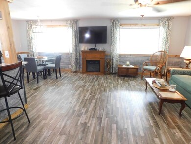 37250 Lakewood Dr, Zephyrhills, FL 33542 - photo 3