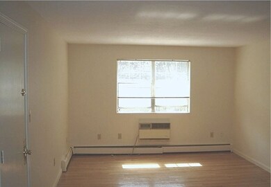 428 Great Rd unit 5, Acton, MA 01720 - photo 2