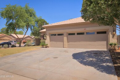 3 CAR GARAGE