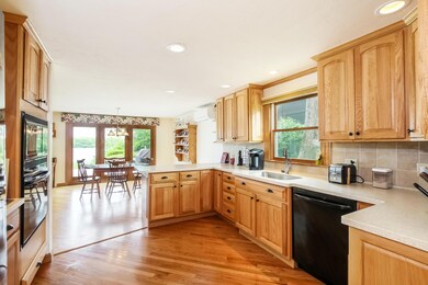 008-Kitchen-4301905-large