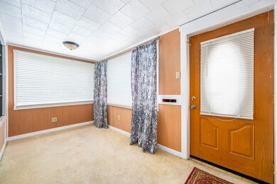 2622 E Lynn St, Anderson, IN 46016 - photo 4