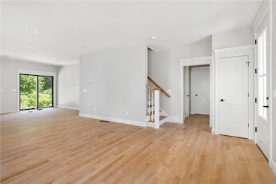 37 Whittier Dr, South Kingstown, RI 02879 - photo 5