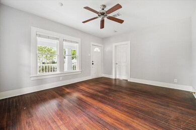 911 Oxford St, Houston, TX 77008 - photo 4