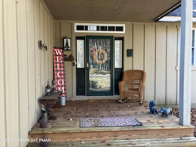 408 Gentian Ln, Pocono Pines, PA 18350 - photo 2