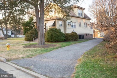 37 Claypoole Ave unit B-FRONT ENTRANCE, Moorestown, NJ 08057 - photo 2