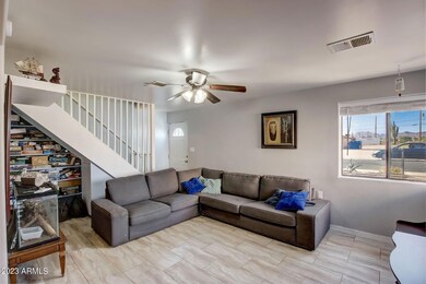 6-web-or-mls-E 9th Ave-006