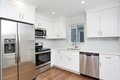 70 Bruce Park Ave unit 4, Greenwich, CT 06830 - photo 4