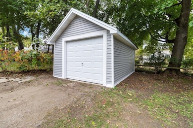 103 Norton St, Bennington, VT 05201 - photo 5