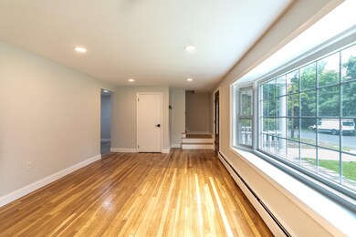 8 Clairmoor Dr, Nashua, NH 03060 - photo 3