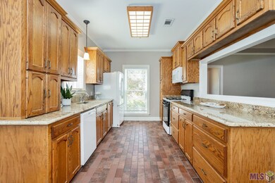 2436 Oak Aly, Port Allen, LA 70767 - photo 6