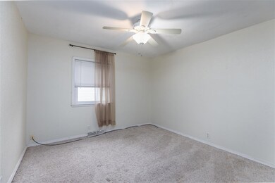 1812 Gibson St, Cedar Falls, IA 50613 - photo 5