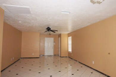 6718 Sutton Meadows Dr, Houston, TX 77086 - photo 4