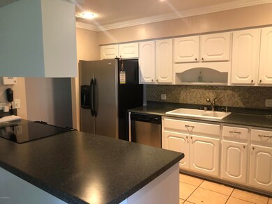 8991 Winrock Dr N, Jacksonville, FL 32216 - photo 4