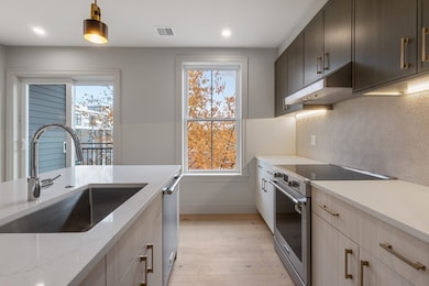 59 Spear St unit 302, Quincy, MA 02169 - photo 3