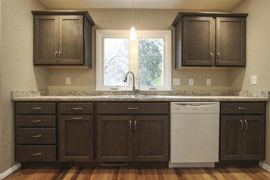 2318 California St, Cedar Falls, IA 50613 - photo 7