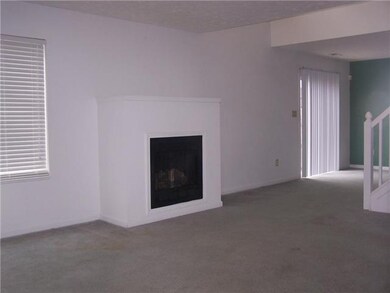 629 Cembra Dr, Greenwood, IN 46143 - photo 2