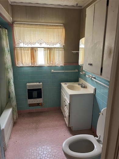 204 Oscar St, Taylor, TX 76574 - photo 6