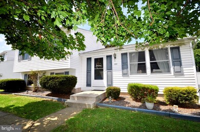 144 Independence Dr, Morrisville, PA 19067 - photo 2