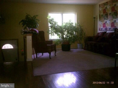 6953 Walker Mill Rd, Capitol Heights, MD 20743 - photo 2