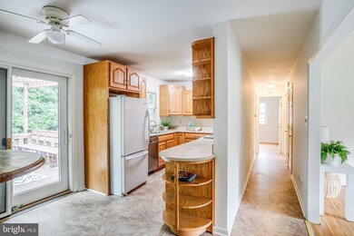 423 Hillsmere Dr, Annapolis, MD 21403 - photo 6