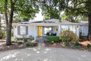WELCOME HOME to 1027 W Wallace St.