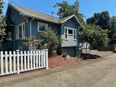 244 14th St SE, Salem, OR 97301 - photo 3