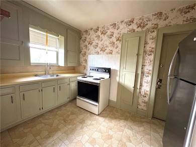 2212 Highland Ave unit 2, New Castle, PA 16105 - photo 5