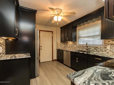 6326 Autlan Dr, Jacksonville, FL 32210 - photo 5