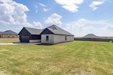 12365 NE Stone Ridge Ln, Fletcher, OK 73541 - photo 2