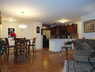 804 Royale Ct, Troy, NY 12180 - photo 3