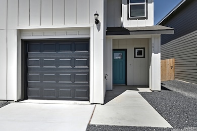 11318 Clearmine St unit 101, San Antonio, TX 78224 - photo 3